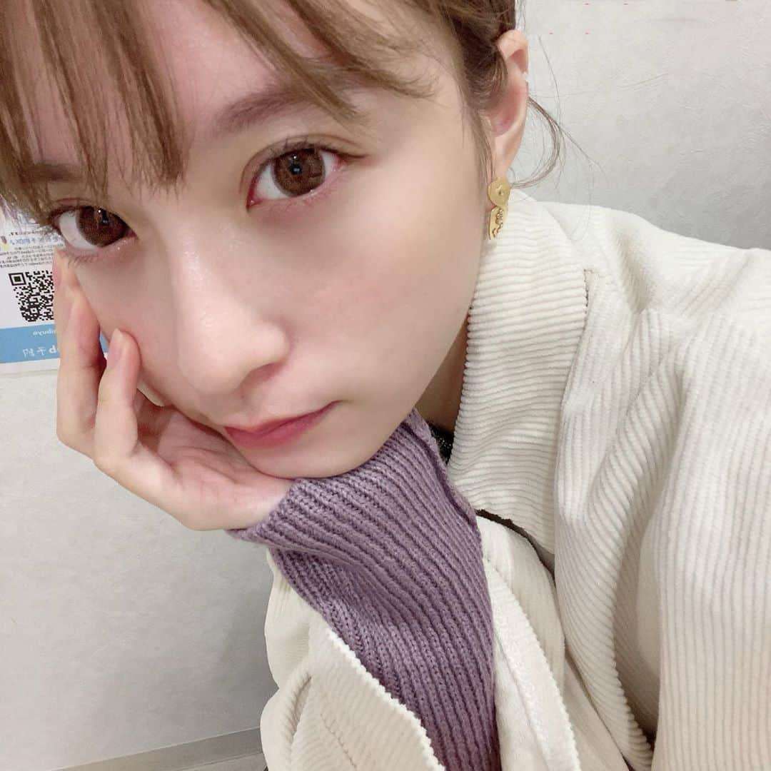 renさんのインスタグラム写真 - (renInstagram)「・ ・ 顔面多いけど許してください🐠 カラコンカラーは #フォクシーレディ です☺︎ 軟骨のピアスいいのないかなぁ🌙 ・ #メイク #カラーマジョリティ#カラマジョ #カラコン#カラーコンタクト 久々の#れんのカラコン ・ ・」11月24日 22時34分 - _reeen_