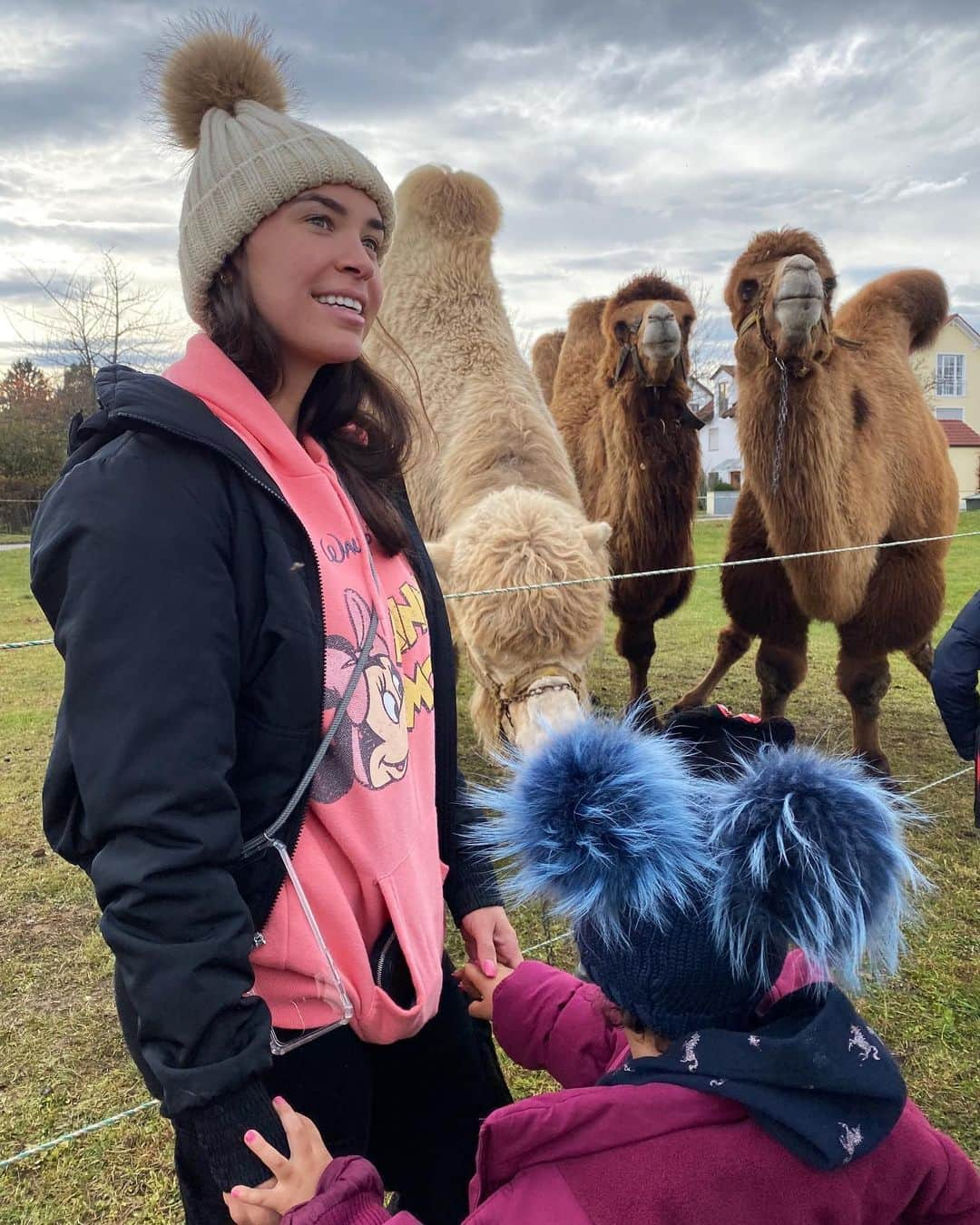 アンネ・コウチーニョさんのインスタグラム写真 - (アンネ・コウチーニョInstagram)「E temos camelo no bairro 🐫」11月24日 22時52分 - ainee.c