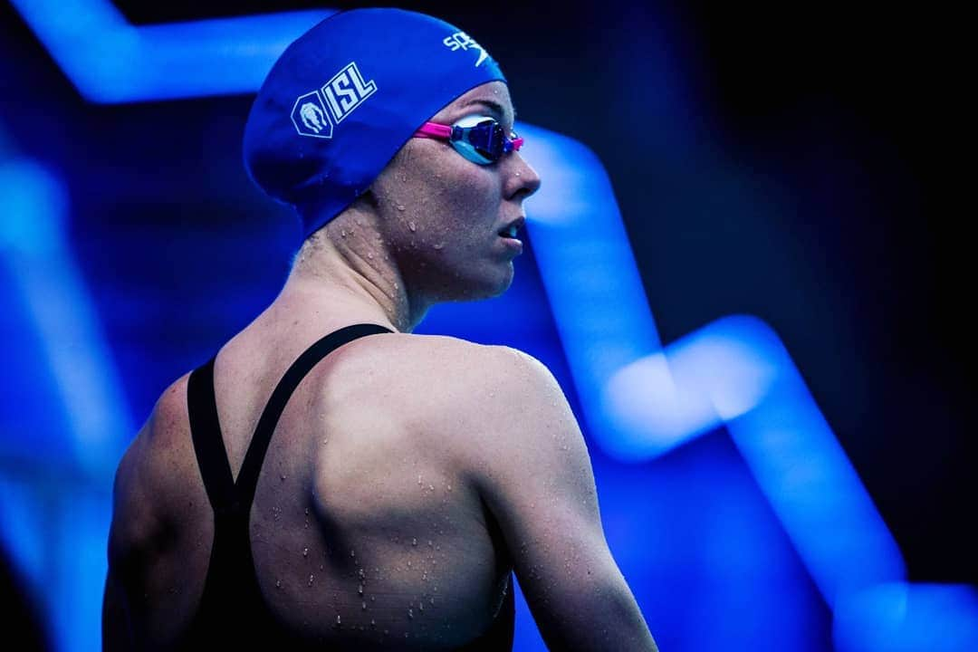 フェムケ・ヘームスケルクさんのインスタグラム写真 - (フェムケ・ヘームスケルクInstagram)「Yesterday was amazing! 🥇 4x100m Free relay 🥈 200m free The  London crowd really knows how to cheer!! 👏 Can't wait for tonight 🔥 🤩 . . . #TeamEnergyStandard #ISL #EuropeanDerby 📸 : @minekasapoglu」11月24日 23時01分 - femheemskerk