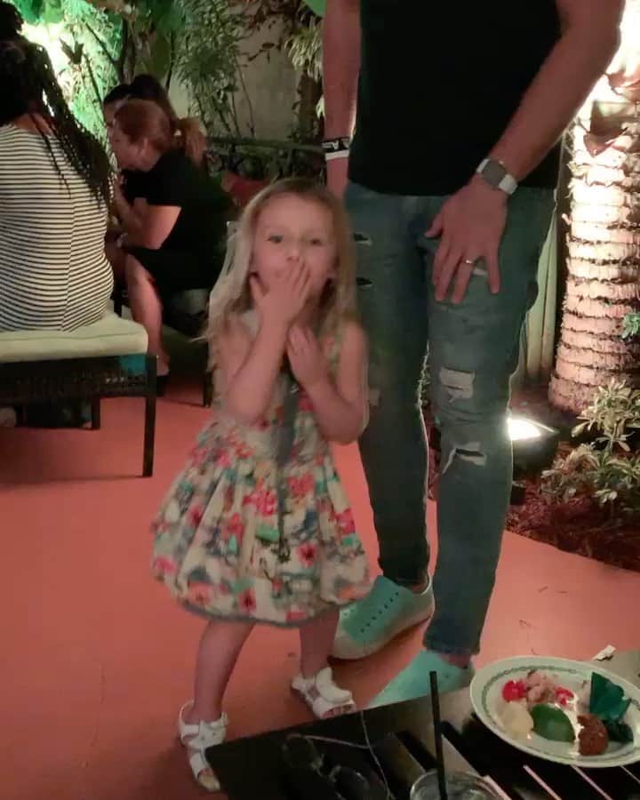 トニー・アゼベドのインスタグラム：「Luna crushing Miami last night!」