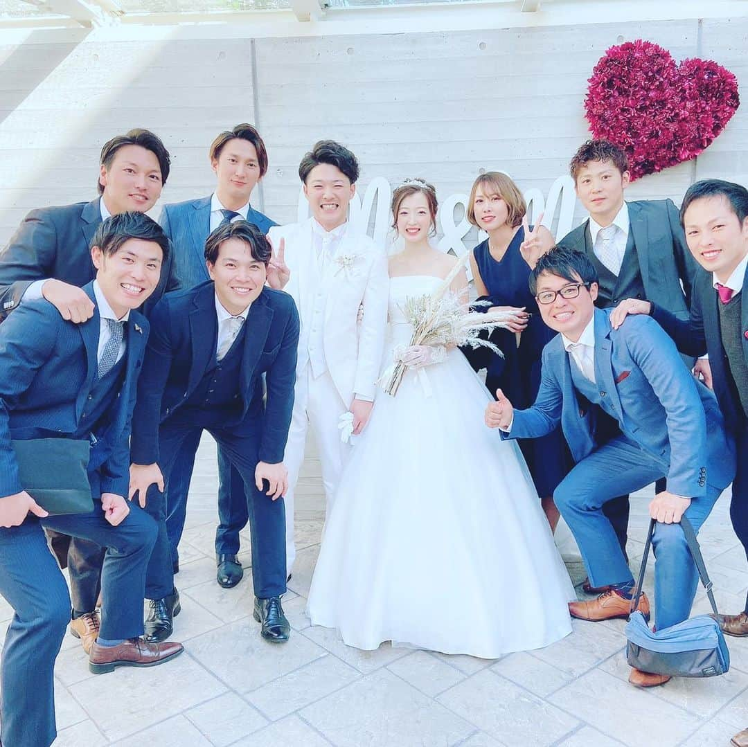 青山大紀のインスタグラム：「とてもいい結婚式でした💒 しゅんじ、ももさん末永くお幸せに‼️」