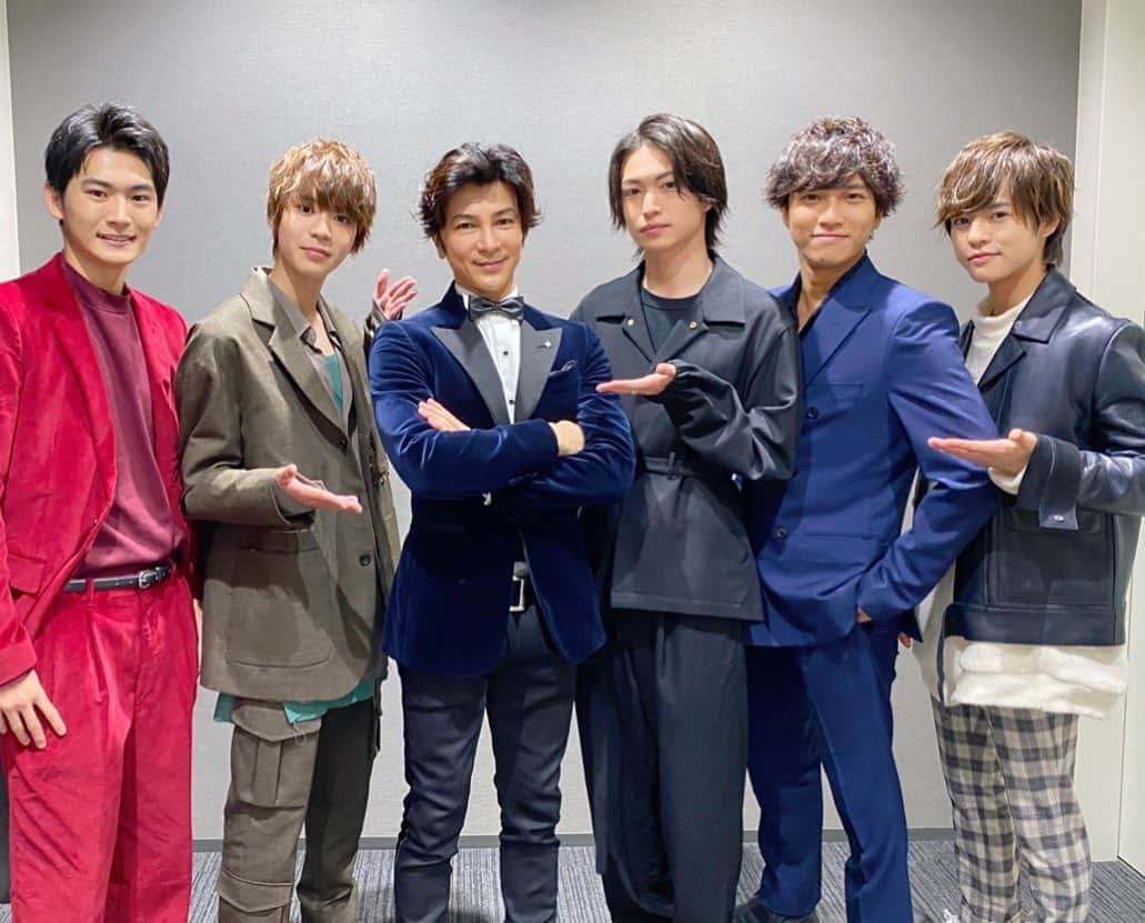 武田真治さんのインスタグラム写真 - (武田真治Instagram)「2019.11.24.第32回#ジュノンスーパーボーイコンテスト　に審査員として参加致しました⚡️ ちょうど30年前のこの日、このコンテストでグランプリを頂いて僕の人生は大きく変わりました🏆　新しい令和の時代に輝くスターたちに幸あれ☀️ #JUNON #武田真治」11月25日 0時11分 - shinji.takeda