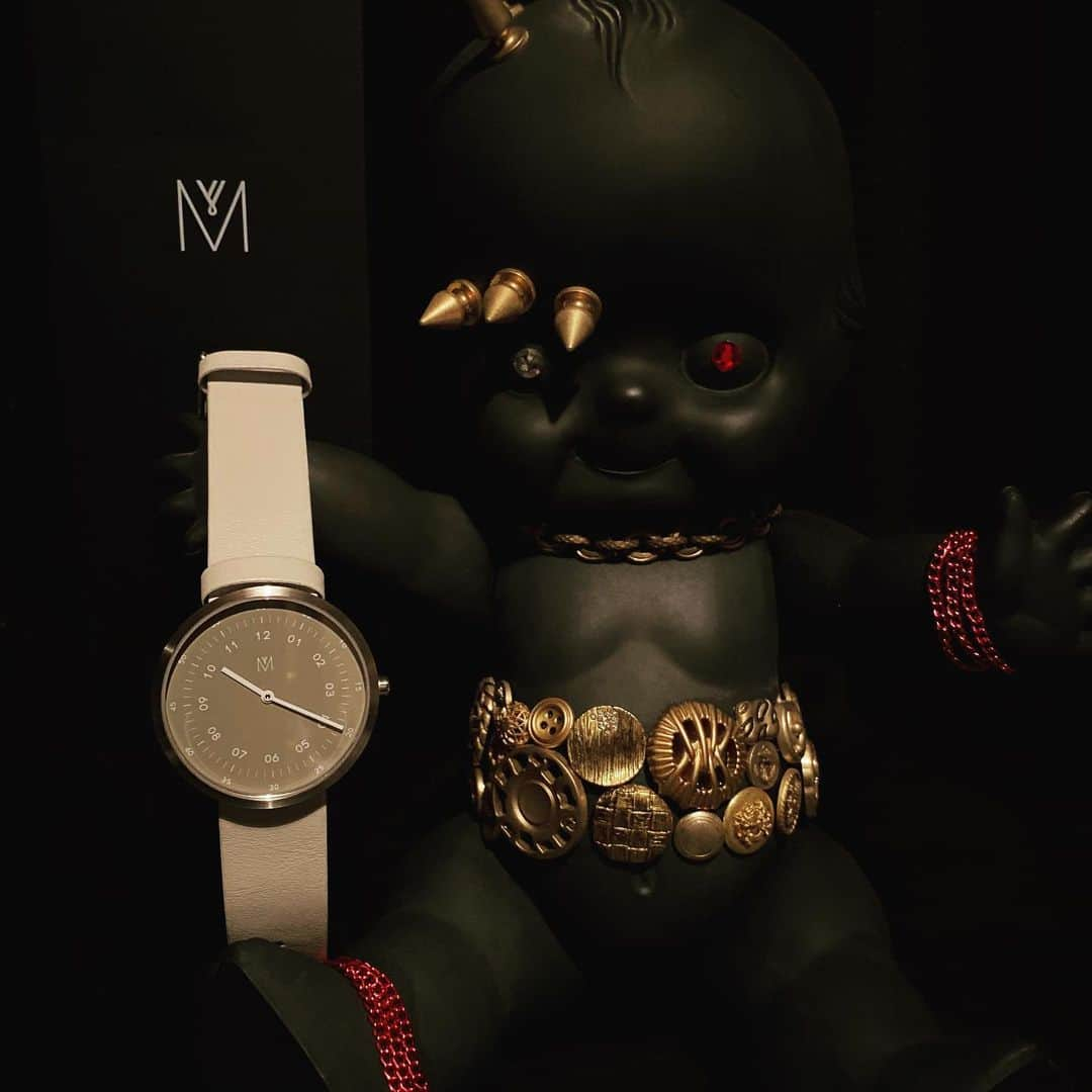 JULIANさんのインスタグラム写真 - (JULIANInstagram)「『MAVEN WATCHES(マベンウォッチ)』 @mavenjapan 様からまたまた素敵な時計頂きました☆ 今回は桐谷美玲さんも着用する[SMOKE GREEN OFFWHITE] ⌚️⌚️⌚️⌚️⌚️⌚️⌚️⌚️⌚️ 【MAVEN WATCHES(マベンウォッチ)】 https://mavenwatches.jp/ 今なら↓のクーポンコードで10%OFF✨ 「julia_1118」 ⌚️⌚️⌚️⌚️⌚️⌚️⌚️⌚️⌚️ #mavenwatches #マベンウォッチズ  #PR #プロモーション #マベン #アクセサリー #ギフト #プレゼント　 #時計 #腕時計 #watch  #インテリア #腕時計くら部 #手元くら部 #手元倶楽部  #ウォッチ #designwatch #watchlover  #instawatches  #時計好き #腕時計好き  #時計好きな人と繋がりたい  #お洒落さんと繋がりたい  #写真好きな人と繋がりたい  #モデル #メンズモデル #撮影モデル #ファッションブロガー  #インスタグラマー #インフルエンサー ✟☻✟☻✟☻✟☻✟☻✟☻✟☻✟」11月25日 0時19分 - julian_official_jp