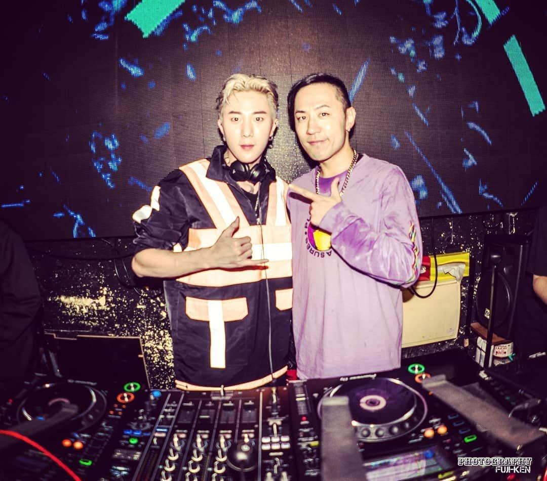 DJ DAIKI（若林大輝）さんのインスタグラム写真 - (DJ DAIKI（若林大輝）Instagram)「Thank you so much last night🔥 @djglory @kland_official @esprit_tokyo . 韓国をフューチャーしたパーティーK-land×Yolo🇰🇷今回も満員御礼ありがとうございました🙏また次回も大集合よろしくお願いします🎉🎉🎉 . Next gig🎧↓ 12/7 Sat @vestiroom Okayama 12/13 Fri @worldkyoto 12/14 Sat @orcanagoya 12/19 Thu @seloctagontokyo_official 12/28 Sat @esprit_tokyo」11月25日 0時35分 - daiki.wakabayashi