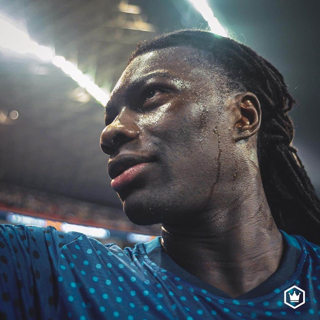 サッカーキングさんのインスタグラム写真 - (サッカーキングInstagram)「. THIS IS GOMIS. . 今大会11得点で得点王に輝き、MVPも獲得。（2019.11.24） . 📷Photo by @shimpeei（SOCCERKING） . #アルヒラル #alhilal #ゴミス #BafetimbiGomis #AFCチャンピオンズリーグ #ACL #決勝 #得点王 #MVP #football #サッカーキング #⚽️ #サッカー」11月25日 1時09分 - soccerkingjp