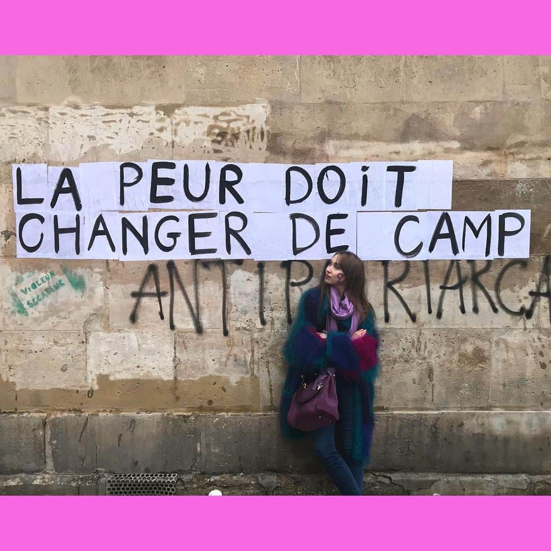 アンジェリーク・アバチキナのインスタグラム：「Violence and disrespect against women is unacceptable. Fear should switch sides. 💪🏼 So proud that I could participate at the International Day Elimination for the Violation Against Women. Over 49000 marched in Paris..... it was unforgettable. Thanks @nikunj_utdfanatic for joining on the good cause 🙏🏼🔥 #JeMarcheavecNoustoutes #noustoutes #paris #noncestnon #rememberwhereyoucamefrom #stopviolence #stopfeminicides #jemarchele23」