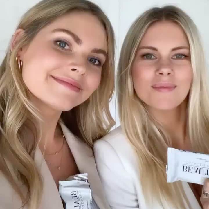 Chrissy Blairのインスタグラム：「Happy Birthday to my bestie, business wife, former model apartment roomate, and all around amazing human @jaylaharnwell . Love you!! 😘」