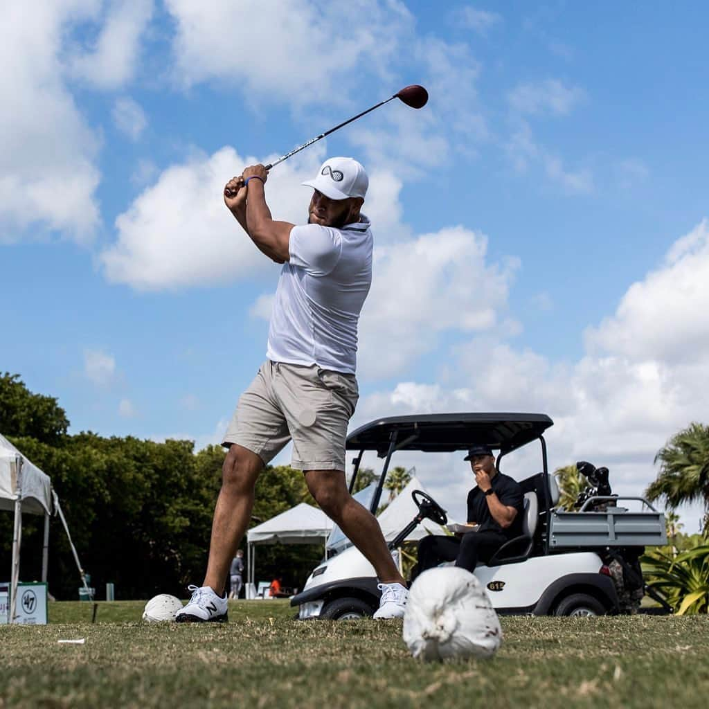 ボストン・レッドソックスさんのインスタグラム写真 - (ボストン・レッドソックスInstagram)「Working on the swing ⛳️ #OrtizClassic」11月25日 2時44分 - redsox