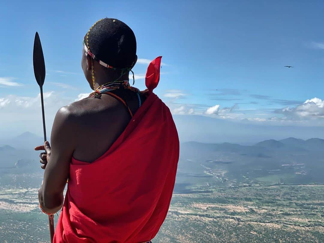 アニヤ・ルービックさんのインスタグラム写真 - (アニヤ・ルービックInstagram)「Jackson looking down at Samburu」11月25日 2時51分 - anja_rubik