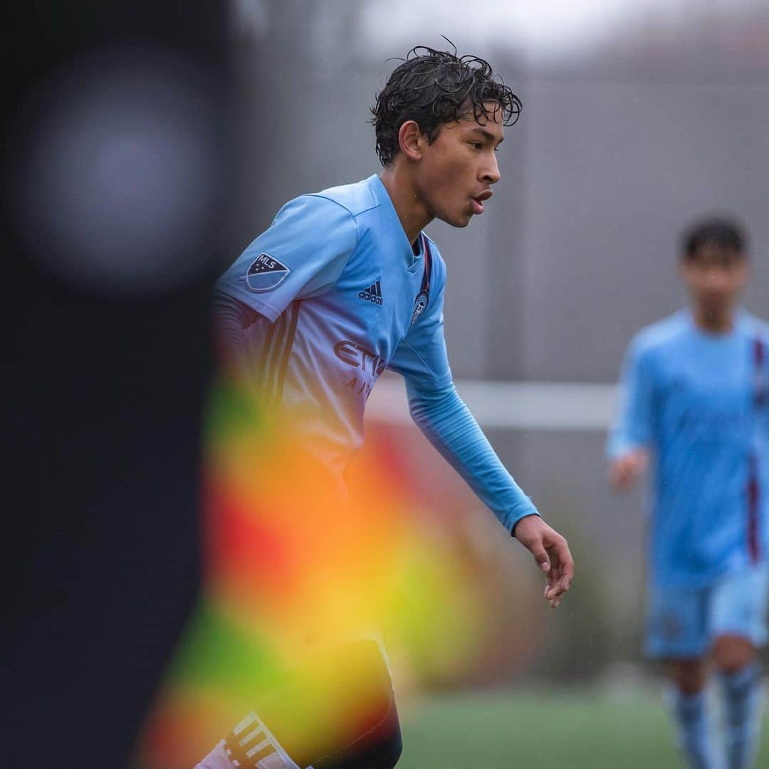 ニューヨーク・シティFCさんのインスタグラム写真 - (ニューヨーク・シティFCInstagram)「Shouts to the U-15 boys who came through the rain to defeat @nerevolution this morning #nycfc」11月25日 3時45分 - nycfc