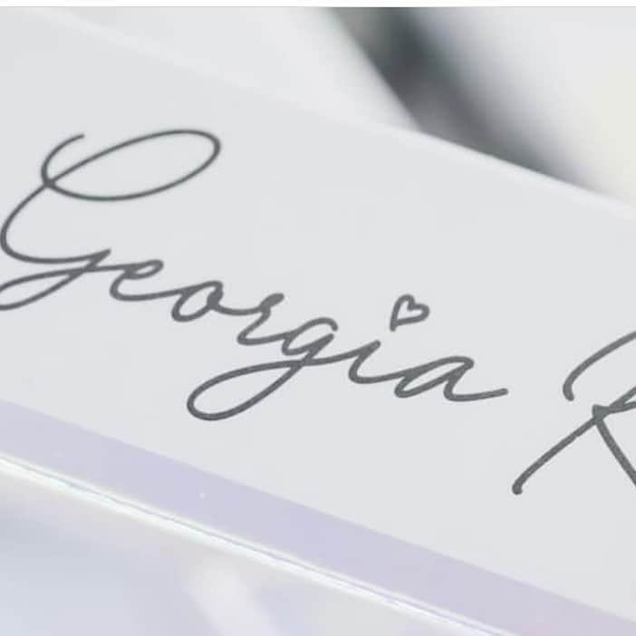 のインスタグラム：「ITS LIVE ... @bygeorgia_k  Lash serum & a lip plump gloss.. Use our launch code : LOVEGEORGIAK FOR 10 percent off 😍🙊 Please let me know how you get on 🙊 Link in bio ❤️」