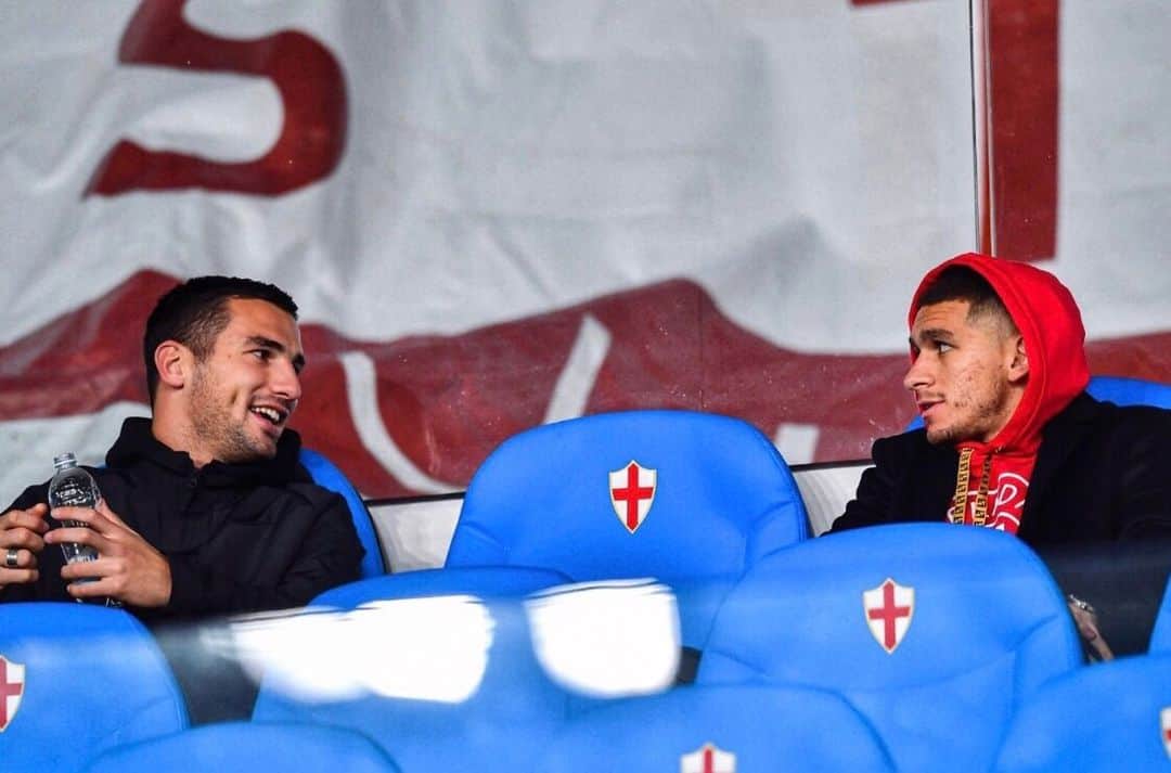 フェデリコ・ボナッツォーリのインスタグラム：「Che bello vederti amico mio! ❤️ Grande vittoria ragazzi, +3 ! FORZA SAMP! 🦍🏟」