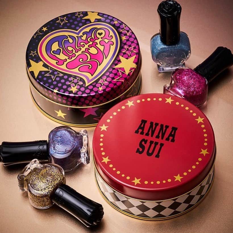 のインスタグラム：「Feelin' the Holiday vibe yet? ❤️💜⁠ @annasuicosmetics_us」