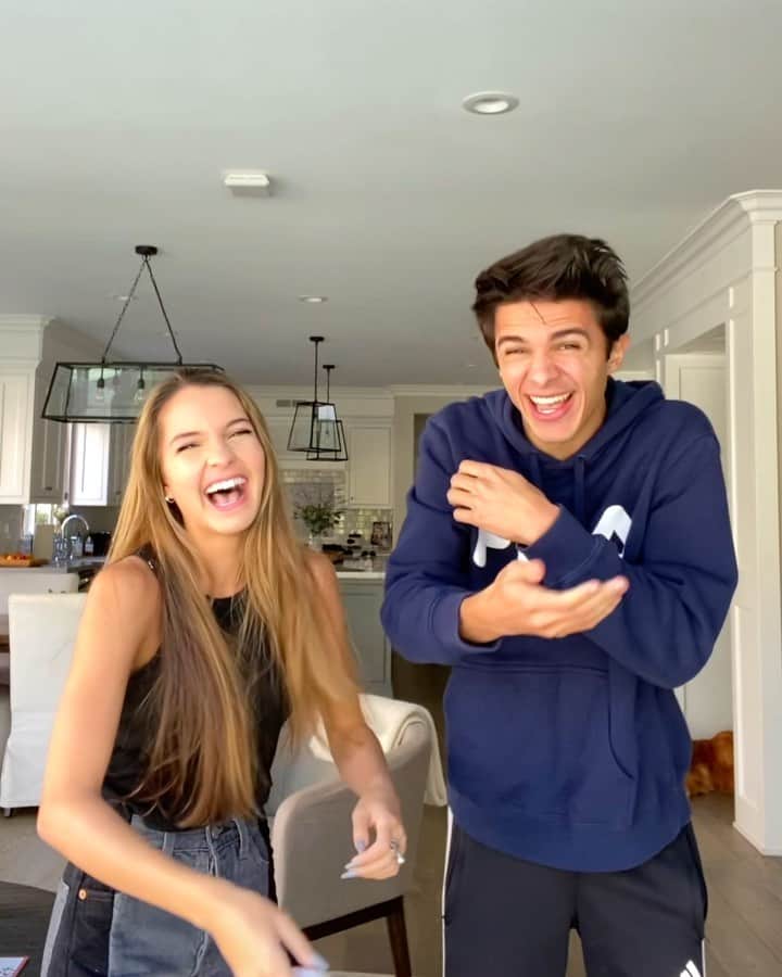 Brent Riveraのインスタグラム：「Sibling games HAHAH🤕😂 @lexibrookerivera」