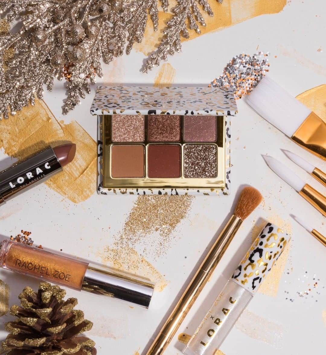 LORACさんのインスタグラム写真 - (LORACInstagram)「How cute can these Rachel Zoe x LORAC Holiday minis get?! In the spotlight, we have the EFFORTLESS GLAMOUR Mini Palette, supported by her lip squad {left to right}: Alter Ego Golden Era lipstick, LUMIERE lip gloss from the Diamond Disco gloss trio MOONLIGHT KISS, & DIAMOND SHINE lip gloss from the Diamond Disco gloss trio ALL DAY GLAMOUR! Get in the spirit of the season by sprucing up your look with a little sugar & spice 🍂✨ Shop LORAC by clicking our link in bio! #LORAC #LORACCOSMETICS #RACHELZOEXLORAC #EFFORTLESSGLAMOUR #MINIPALETTE #ALTEREGO #GOLDENERA #LIPSTICK #DIAMONDDISCO #LUMIERE #MOONLIGHTKISS #DIAMONDSHINE #ALLDAYGLAMOUR #LORACHOLIDAY」11月25日 5時42分 - loraccosmetics