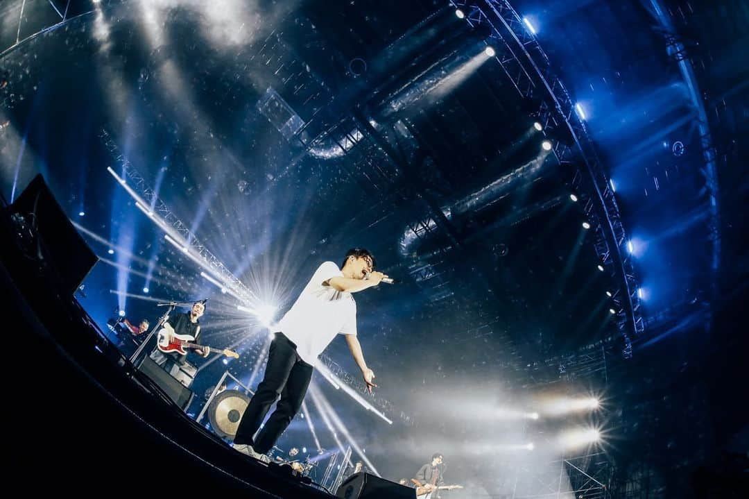 星野源さんのインスタグラム写真 - (星野源Instagram)「POP VIRUS World Tour in SHANGHAI  Photography by Taichi Nishimaki  #PopvirusWorldTour #星野源 #GenHoshino」11月25日 16時55分 - iamgenhoshino