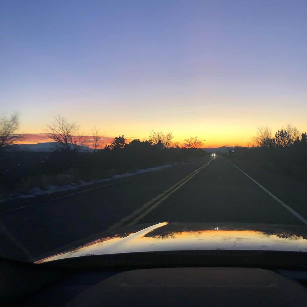 タイラー・ブラックバーンのインスタグラム：「Santa Fe: You are beautiful ❤️」