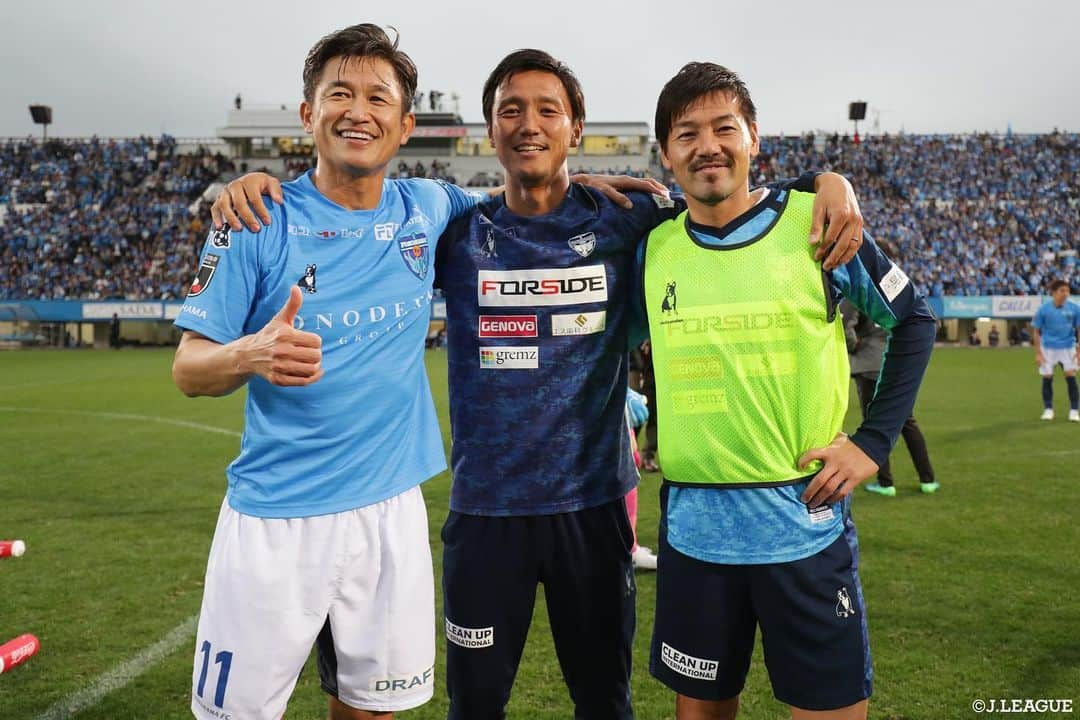 Ｊリーグさんのインスタグラム写真 - (ＪリーグInstagram)「㊗️13年ぶりにＪ1の舞台へ🎉﻿ #横浜FC の喜びの表情をお届け📸✨﻿ ﻿ ﻿ #明治安田生命Ｊ２リーグ﻿ #Ｊリーグ ﻿ #jleague﻿ ﻿ #おめでとう #喜び﻿ #嬉しい #happy﻿ ﻿ ﻿ #中村俊輔﻿ #三浦知良﻿ #下平隆宏﻿ #レアンドロドミンゲス﻿ #田所諒﻿ #松井大輔 #松尾佑介﻿ #斉藤光毅﻿ #佐藤謙介﻿ #武田英二郎﻿ #bestshot #ベストショット﻿ #niceshot #ナイスショット」11月25日 16時03分 - jleaguejp