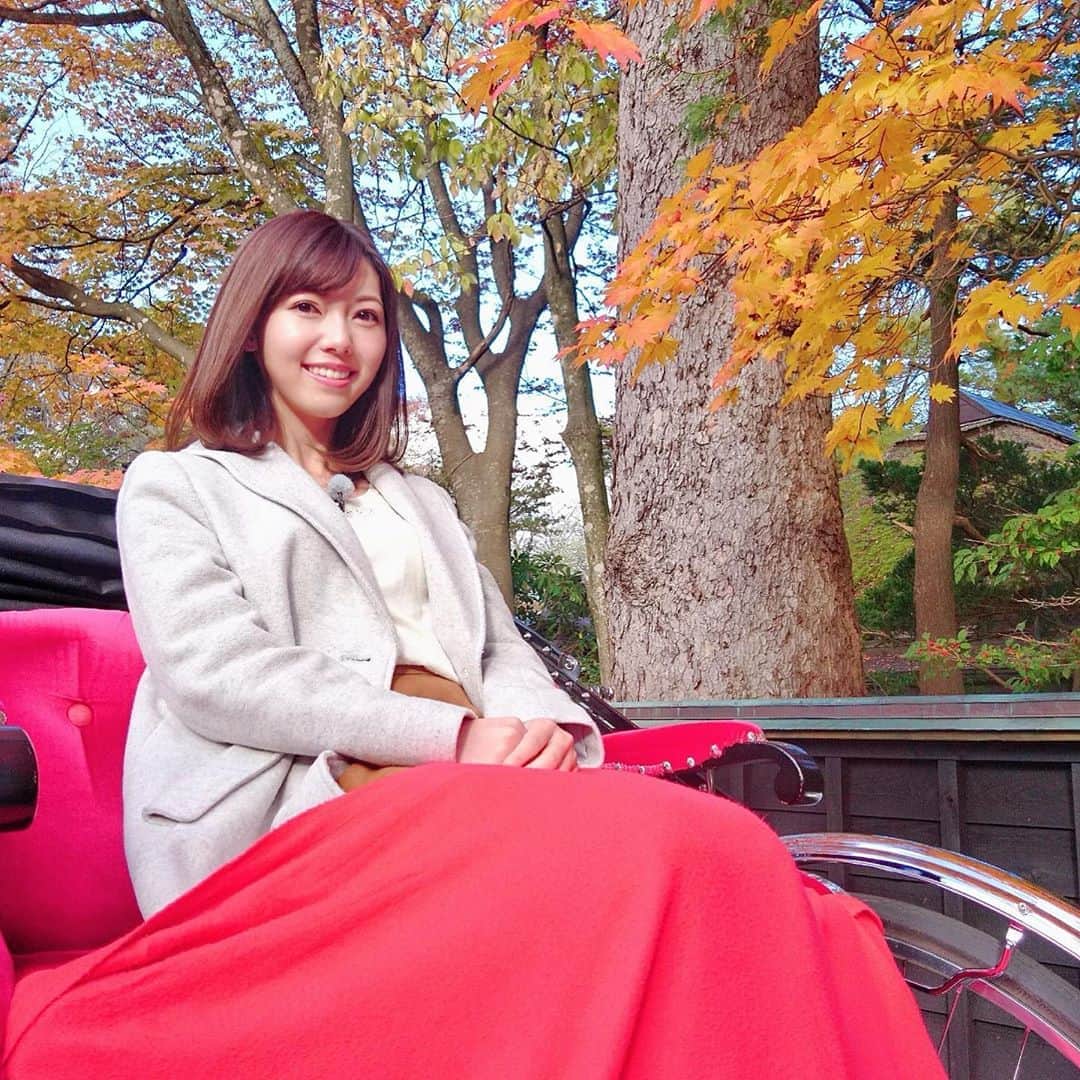 川又智菜美さんのインスタグラム写真 - (川又智菜美Instagram)「🚘お知らせ🚘﻿ ﻿ 明日11月26日（火）21時54分からBSテレ東で﻿ 放送の【MY BEST WAY】に出演します😊﻿ ﻿ 今回は、﻿ 秋田でのドライブコースをご紹介しますよ💓﻿ ﻿ 人力車に乗って観光したり、﻿ 秋田の郷土料理である﻿ きりたんぽ、稲庭うどんを頂いたり﻿ 贅沢な1日でした😋﻿ ﻿ 中でもきりたんぽ、﻿ 初めての食べ方で出てきたんです😳﻿ かなり珍しいとのことなので﻿ 皆さんぜひチェックしてみてくださいね💕﻿ ﻿ #BSテレ東 #mybestway #車 #ドライブ #運転﻿ #NEXCO東日本 #ロケ #岩手 #秋田﻿ #1泊2日ドライブ #きりたんぽ #稲庭うどん﻿ #郷土料理 #グルメドライブ #紅葉﻿ #人力車 #角館 #武家屋敷 #東北道 #秋田道﻿ #セントフォース #アナウンサー #川又智菜美」11月25日 16時15分 - chinami_k0204