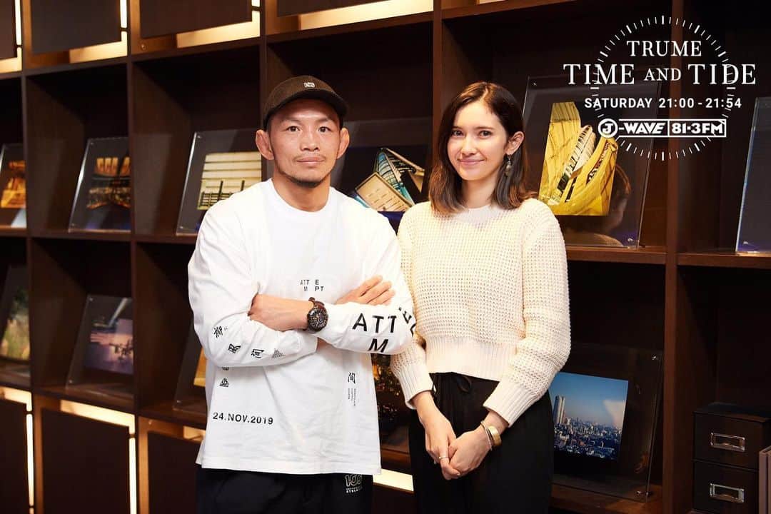 宇野薫のインスタグラム：「J-WAVE『TIME AND TIDE』に 出演します。お楽しみに！！ J-WAVE 81.3 FM 11月30日(土曜日)21:00 - 21:54  以下番組サイトより  総合格闘家／UNO DOJOヘッドトレーナーの宇野薫さん  革新的な活動によって、各界を牽引している方をゲストにお迎えし、 現在の活動についてはもちろん、これまでどのような時を歩み、 この先、どのようなビジョンに向かっていくのか？ ゲストの過去・現在・未来に市川紗椰が迫ります。 さらに、仕事や活動だけではなく、オフシーンについてもお話し頂き、 ゲストの多面的な価値観にも迫ります。  https://www.j-wave.co.jp/original/timeandtide/」