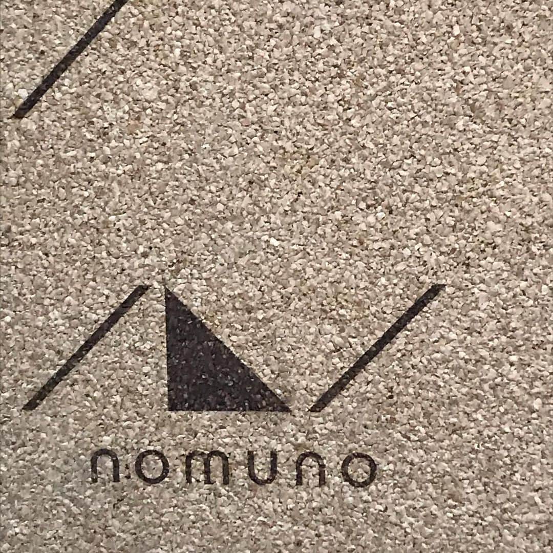 木谷有里さんのインスタグラム写真 - (木谷有里Instagram)「ワインバーnomunoで 大好きなチーズケーキを食べてきた🧀  夜はワイン飲み放題なので、チーズに合うものを選んでもらって飲み比べも🍷 しかも食べ物持ち込み自由❗️ テリーヌチーズケーキめっっっちゃ濃厚で美味しかった😍😍 好きなタイプ💛🧀 甘すぎずペロリと完食❣️ かまくらボロネーゼのこのチーズの量見て👀✨パスタが見えない🤣 幸せすぎるでしょ💛ふわふわチーズMAX!!! ボロネーゼはランチタイムに食べることが出来ます♪ モチモチ食感の食べ応え抜群のパスタ🍝 📍ワインバーnomuno（ノムノ） https://akasaka.nomuno.tokyo/ チーズ盛り盛りのボロネーゼも絶品でした😍 https://akasaka-search.com/6936 🧀テリーヌチーズケーキ http://www.terrinecheesecake.com  #ワインバーノムノ #ノムノ赤坂 #ワイン飲み放題 #チーズケーキ #テリーヌチーズケーキ #福田弘亘 #あまいけいき #ビゴリ #ボロネーゼ専門店 #かまくらボロネーゼ #王様のブランチ #木谷有里　#木谷有花　#木谷姉妹」11月25日 16時53分 - kitani_yuri