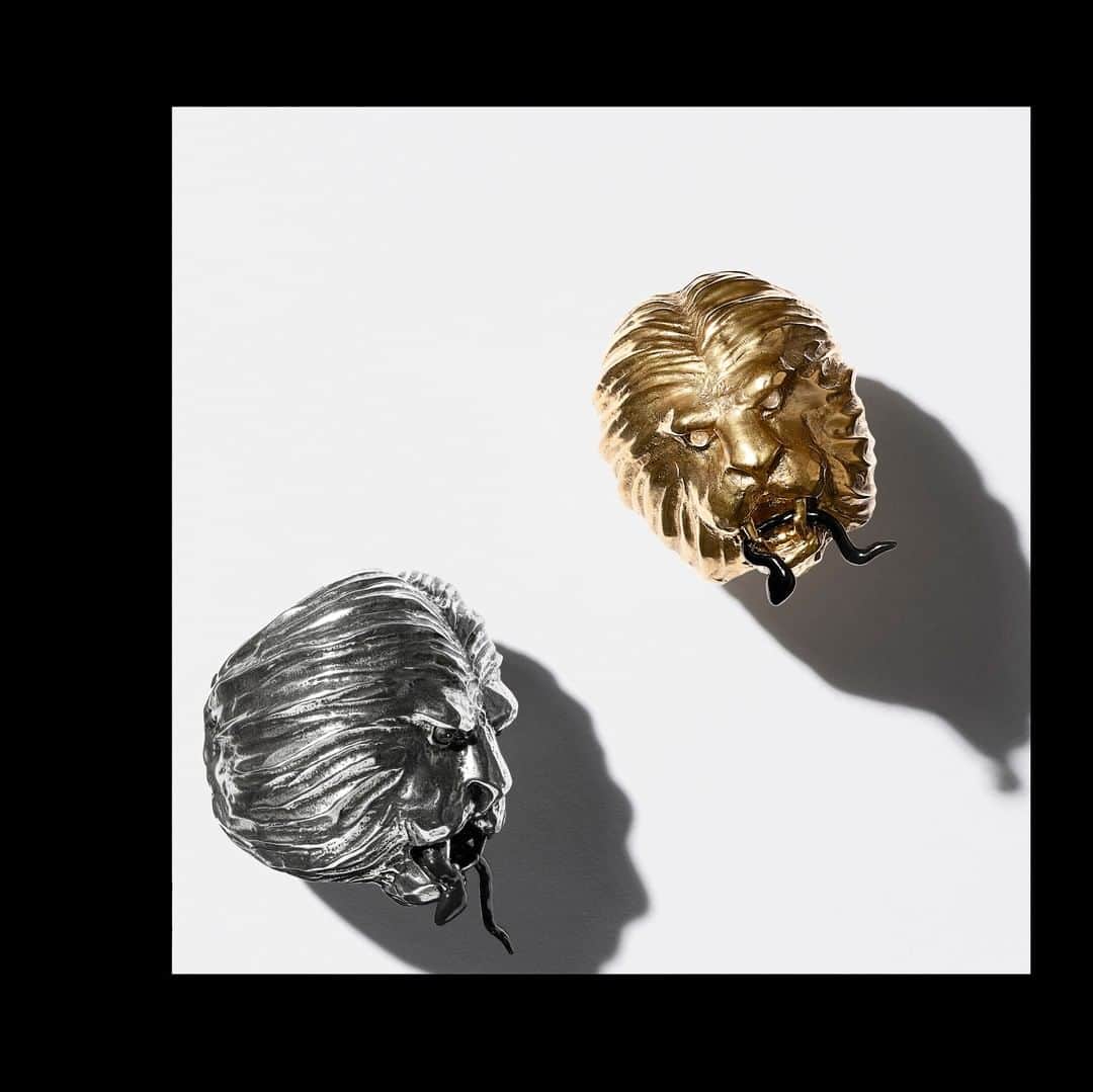 グーセンス パリのインスタグラム：「Lion rings from the GOOSSENS X HARUMI KLOSSOWSKA DE ROLA collaboration . #📸 by @saillantolivier . . #goossens #harumiklossowskaderola #lion #ring #jewels #brass #yellow #white #gold」