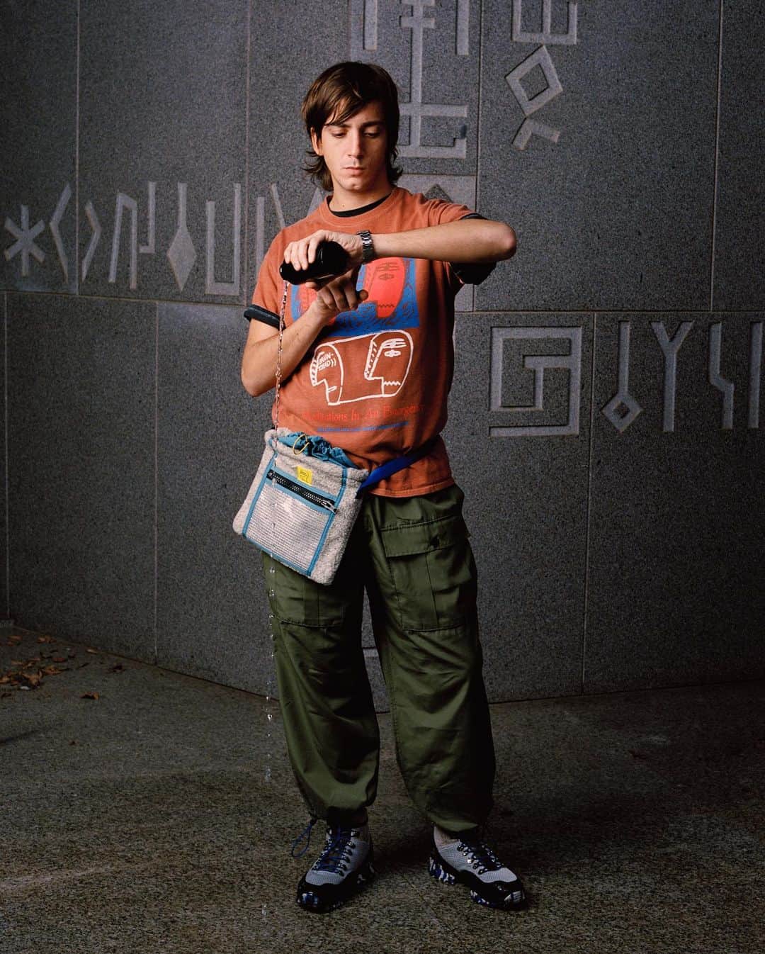 HYPEBEASTさんのインスタグラム写真 - (HYPEBEASTInstagram)「@hypebeaststyle: @wearebraindead has unveiled a unique interpretation of utilitarian workwear for Winter 2019. Swipe to check out the new collection featuring thought-provoking graphics. It's currently available at the label’s website. ⁠⠀ Photo: @_lucagrottoli」11月25日 16時52分 - hypebeast