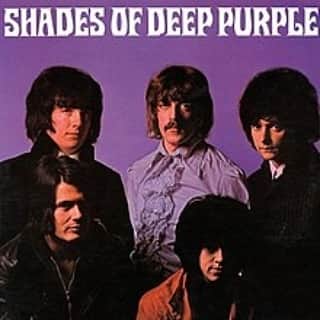 中村松江さんのインスタグラム写真 - (中村松江Instagram)「今日の一曲はリッチーに触れてしまったので、遂にDeep Purpleの登場です😄 馬鹿正直にファーストからいきます😅 『Hush』です✨ アルバム「Shades of Deep Purple」に収録。 アメリカ人歌手・ジョー・サウスのカバー曲です。 この時のメンバーはロッド・エヴァンス(ヴォーカル)、リッチー・ブラックモア(ギター)、イアン・ペイス(ドラム)、ジョン・ロード(キーボード)、ニック・シンパー(ベース)。 この曲は耳にスーッと馴染んで心地良いですね👍 (№81) #歌舞伎#中村松江 #deeppurple #hush #shadesofdeeppurple」11月25日 8時49分 - matsue_nakamuraofficial