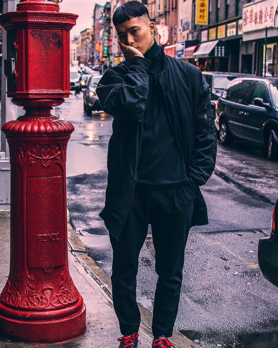 柳喬之さんのインスタグラム写真 - (柳喬之Instagram)「Photos by @theelectronicowl  雨の日のチャイナタウン☂️ #editorial #fashion #newyork #nycmodel #fashionmodel #editorialmodel #asianmodel #asianmalemodel #asianmen #asianguy #NYFW #malemodels #RedModelMgmtNyc #RedMgmtMen」11月25日 9時04分 - dvdtyng