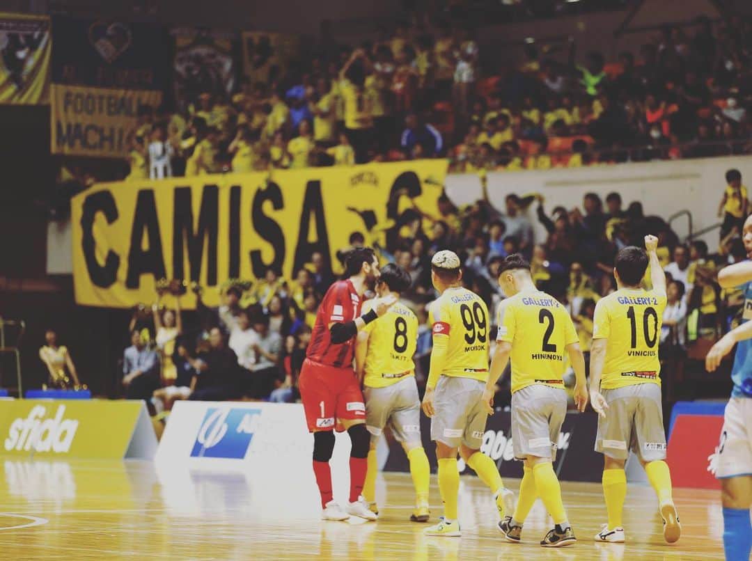 滝田学のインスタグラム：「4-2vs 浦安勝利！  周りからなんと言われようと、自ら目指さない限り何も起こらない！ プレーオフに向けて進んでいこう！まだまだ一緒に戦ってください！  #写真は違う日の  昨日は町田のフットボールにとっては良い日だったかな！」