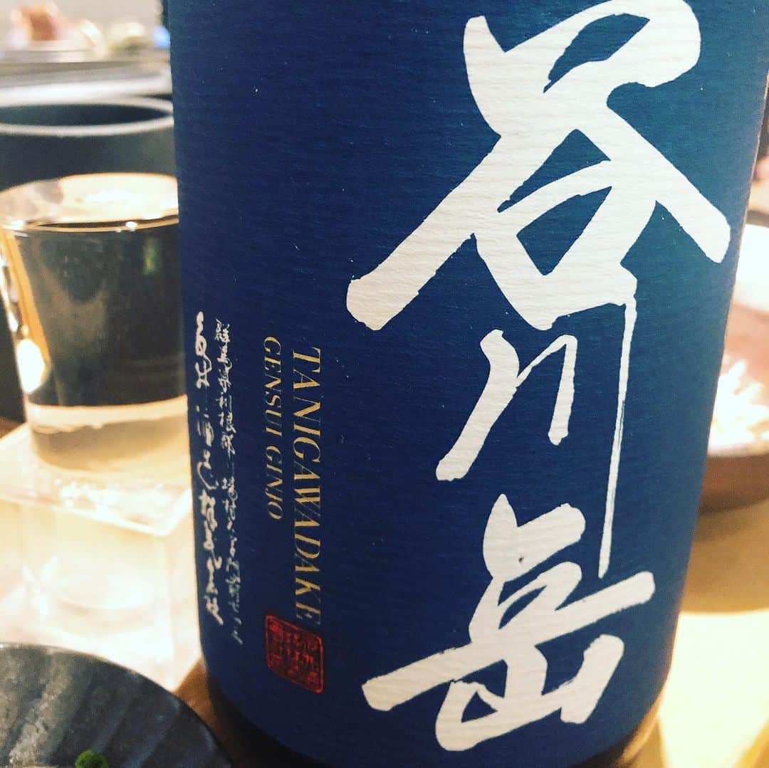 阿部洋子さんのインスタグラム写真 - (阿部洋子Instagram)「🔥＋🐣 #やきとり  1番すきなのは、 #つくね  #美味しゅうございました  #sake」11月25日 9時52分 - hirocoring
