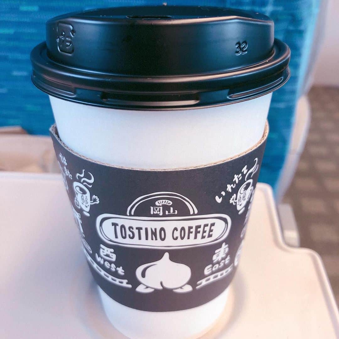 のインスタグラム：「岡山駅のさんすて内にあるlittle 岡山でテイクアウトコーヒーを。うまい！好き！！ #岡山 #コーヒー」