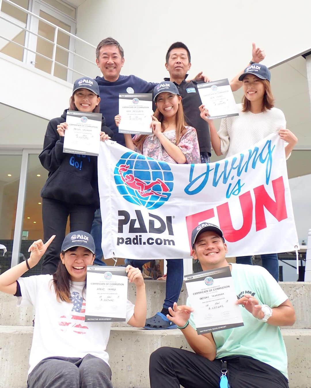 奥村真友里さんのインスタグラム写真 - (奥村真友里Instagram)「インストラクター試験無事みんな合格して PADIダイビングインストラクターになりました💮  正直大変だったけど 忘れられない日々になりました☺️ そして最高な仲間にも出会えました✨  お世話になった方々 応援してくれた皆様 本当にありがとうございました！  ということでみんなダイビング始めよう〜🧜‍♂️🧜‍♀️ #mic21#ダイビング#diving#padi#ダイビングインストラクター#イントラ同期#ビーチテラス串本#和歌山#串本#beachterracekushimoto #全員合格」11月25日 10時16分 - mayuri_okumura