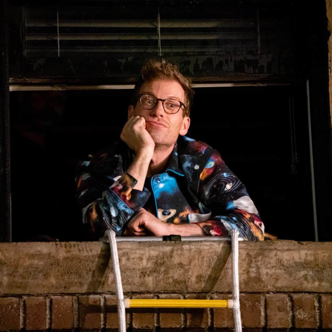 NCIS:LA 〜極秘潜入捜査班のインスタグラム：「Just sitting here waiting for tonight’s new #NCISLA. #BealeIsBack #HettyisBack #NCISLAFamilia ❤️」