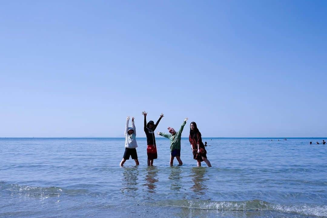 のインスタグラム：「シラチャたのしかたな〜 #Thailand#Siracha#sea#tempurakidz」