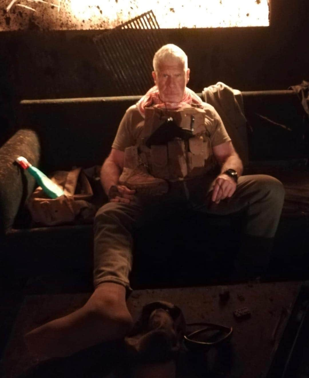 ロン・パールマンさんのインスタグラム写真 - (ロン・パールマンInstagram)「Former Special Ops, current Mercenary. Shooting a whacked out Kuwaity film called #HowIGotHere. More anon...」11月25日 11時22分 - perlmutations