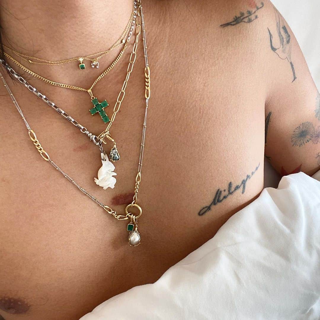 稲木ジョージのインスタグラム：「Souvenir from Bangkok 🐇」