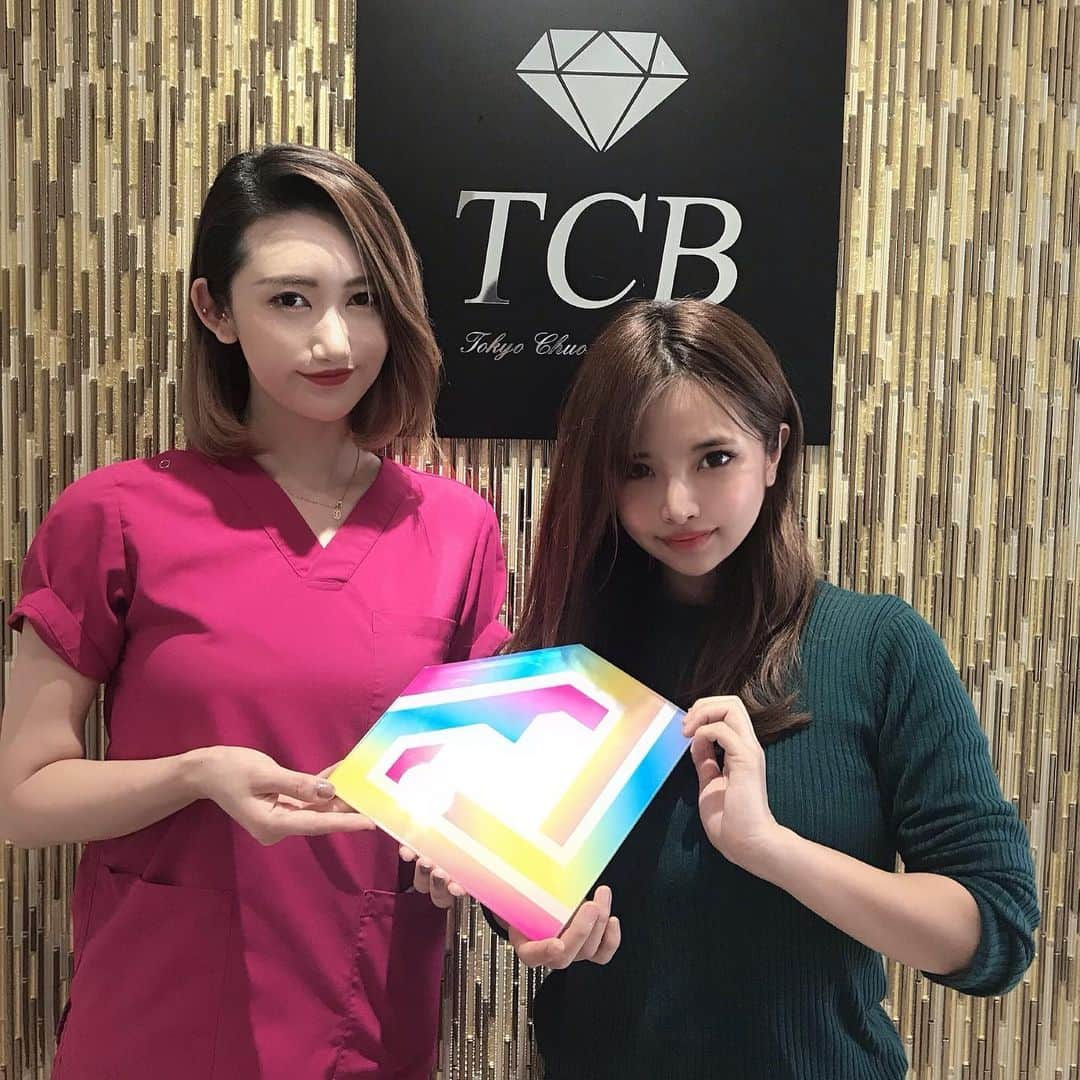 稀水こはくさんのインスタグラム写真 - (稀水こはくInstagram)「@tcb_shiomitsu  @tcbshinjuku  TCB新宿院で　#TCB式小顔美肌再生　受けてきた🐶❤︎肌もモチモチになったしリフトアップも出来て一石二鳥🐤これから乾燥する季節だからコラーゲン生成しまくって乾燥にも負けない顔になる🙆‍♀️✨ビフォーアフター写真も載せてく🤳 . . .  #リフトアップ #美容整形ならTCB東京中央美容外科 #新宿 #東京中央美容外科 #팔로우미 #リフトアップならTCB東京中央美容外科 #粉我 #可愛 #请多多关照 #求关注 #model #nurse #follow #東京中央美容外科新宿院 #love #tbt #팔로우환영 #Instagood #Instadiary #我倒  #sexy #photo  #lol #swag #girl #PR #art #塩満恵子 #instagravure」11月25日 17時08分 - kohakuofficial