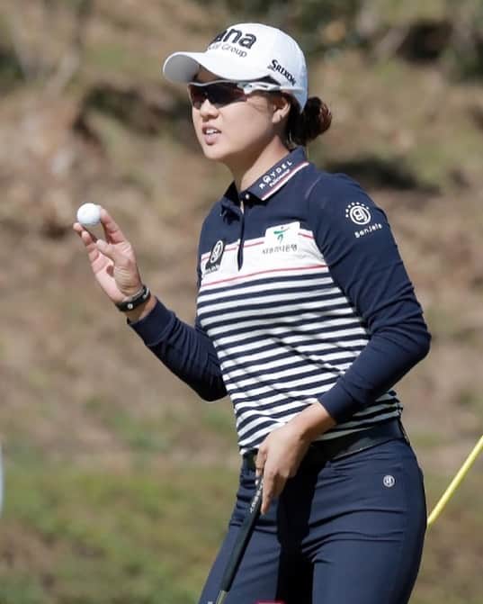 ミンジー・リーのインスタグラム：「So fun😋 5 years on @lpga_tour already! Thankyou to all my sponsors that have been by my side. Truly grateful for all your ongoing support. To the Lpga family thankful for always making tournaments better & better for us! To my team, my family & friends for always having my back. To all my fans you are amazing and through good or bad times on the course you’re always cheering me on☺️ Feeling very lucky to do what I do & looking forward to the new year ❤️」