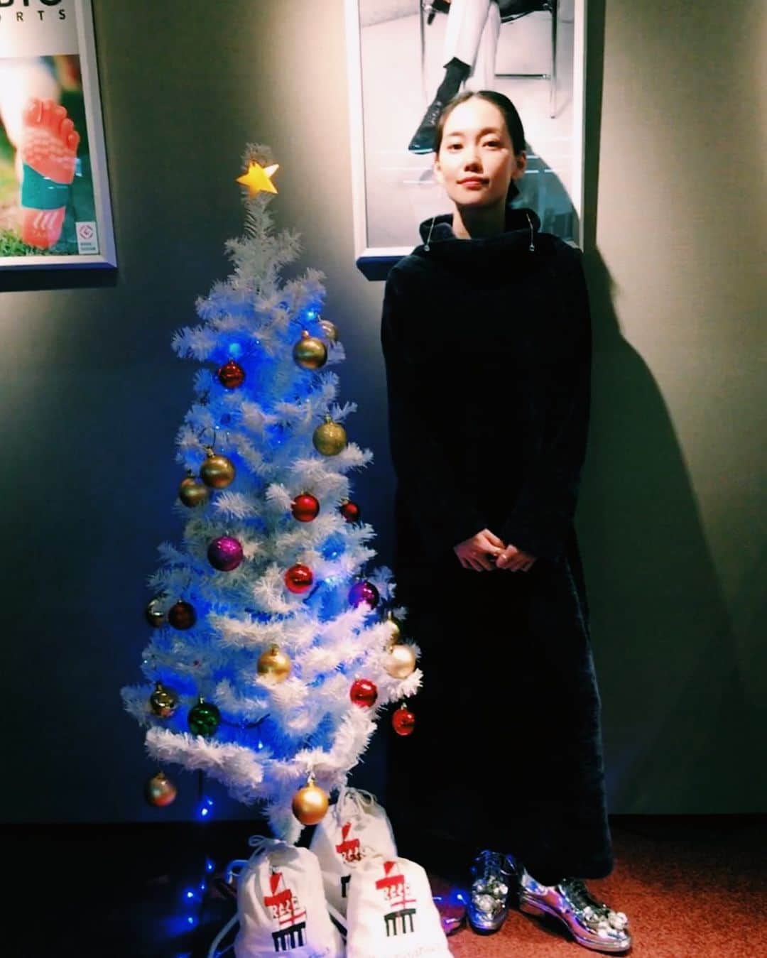 田中こなつさんのインスタグラム写真 - (田中こなつInstagram)「🌹🎄 #xmas #１ヶ月後には #クリスマス」11月25日 11時50分 - konatsu_tanaka
