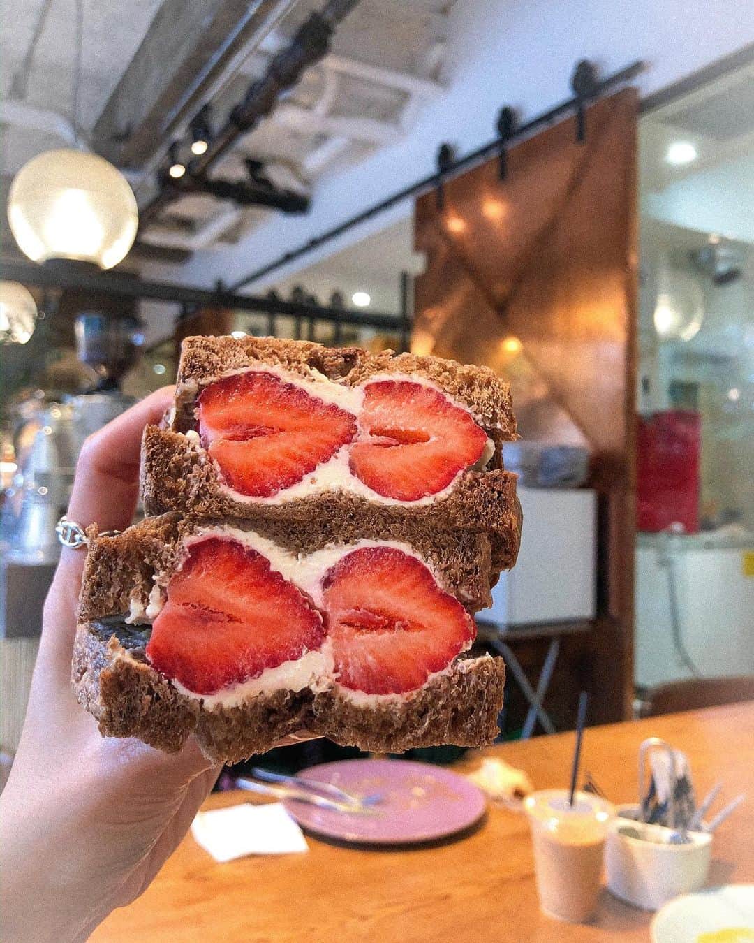 岡田ユリエのグルメインスタ