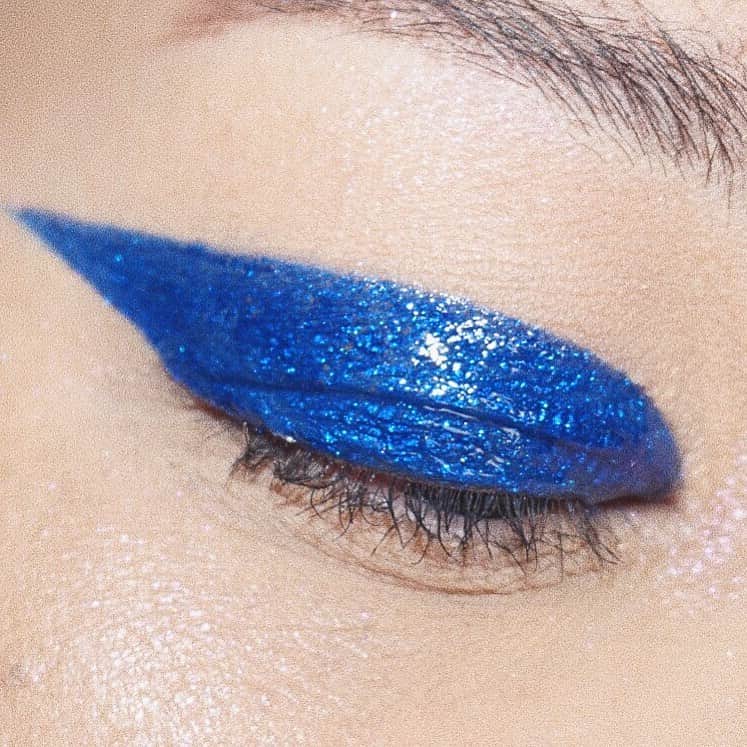 Sayaka Obaraのインスタグラム：「💙💦 @lindahallbergcosmetics #infinityglass on top. @meltcosmetics #meltsantos gel liner, #meltiluminación  digital dust highlight. @anastasiabeverlyhills chocolate brow powder duo. . . #meltcosmetics #meltamoreterno #lindahallberg #anastasiabeverlyhills #anastasiabrows」