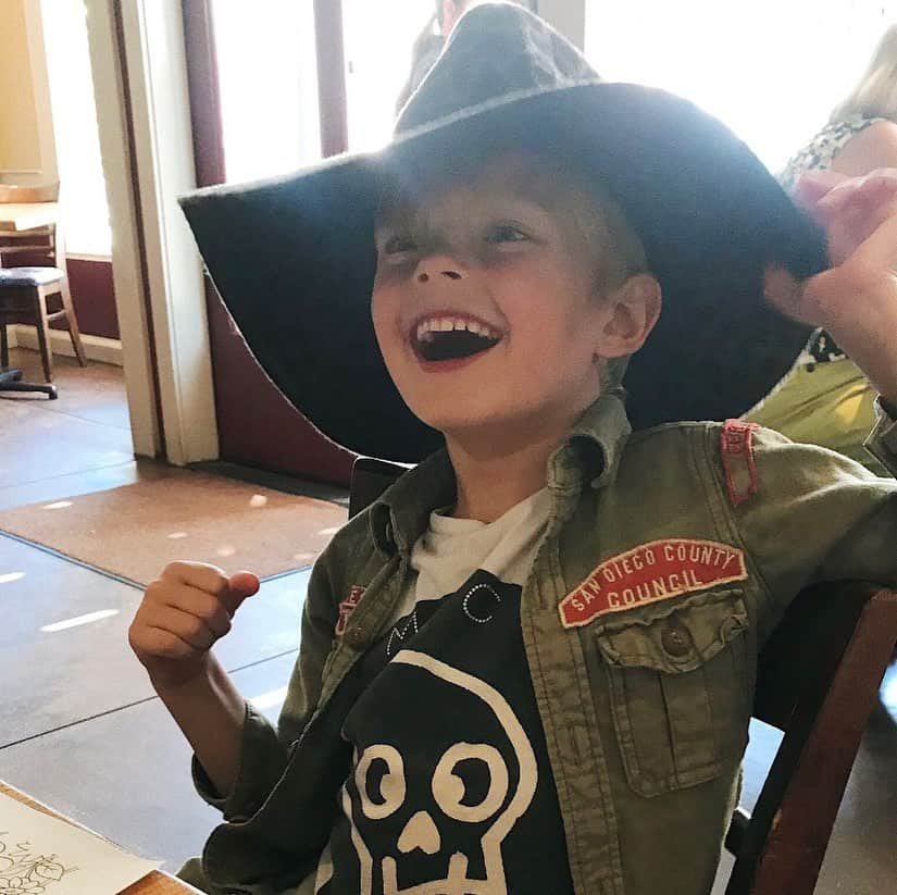 ファーギーさんのインスタグラム写真 - (ファーギーInstagram)「Axl cuteness at @FergusonCrest Harvest 2019」11月25日 14時18分 - fergie