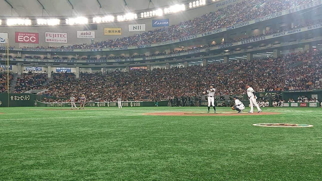 ニッチロー'さんのインスタグラム写真 - (ニッチロー'Instagram)「ジャイアンツファンフェスタ2019🥎  芸人チーム【IROIRO All Stars】の一員として出場しましたがチーム名と同じように色々ありました。  #ジャイアンツファンフェスタ2019  #ジャイアンツ #芸人チーム #東京ドーム #ニッチロー’ #野球 #ベースボール #baseball」11月25日 14時58分 - nicchiro5.1