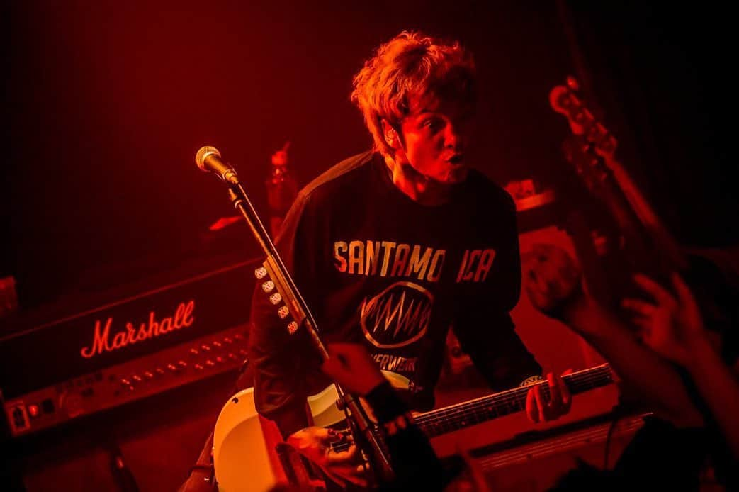 須賀真太郎さんのインスタグラム写真 - (須賀真太郎Instagram)「2019.11.24 @いわきSONIC "The Awakening TOUR" w/ TOTALFAT  いわき熱かった！！！ トータルファットとの最終日、文句なしの燃え尽き感で気持ちよかった！！ みんなありがとう😊  photo by 岩渕直人」11月25日 15時09分 - sugacurry