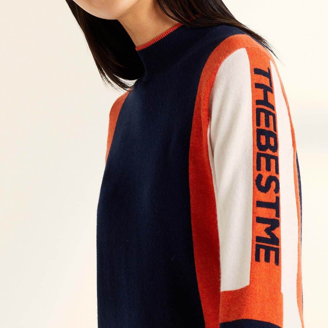 のインスタグラム：「Inspired by retro skiwear, this chic cashmere jacquard truly makes a statement... #cashmere #thebestmejumper」