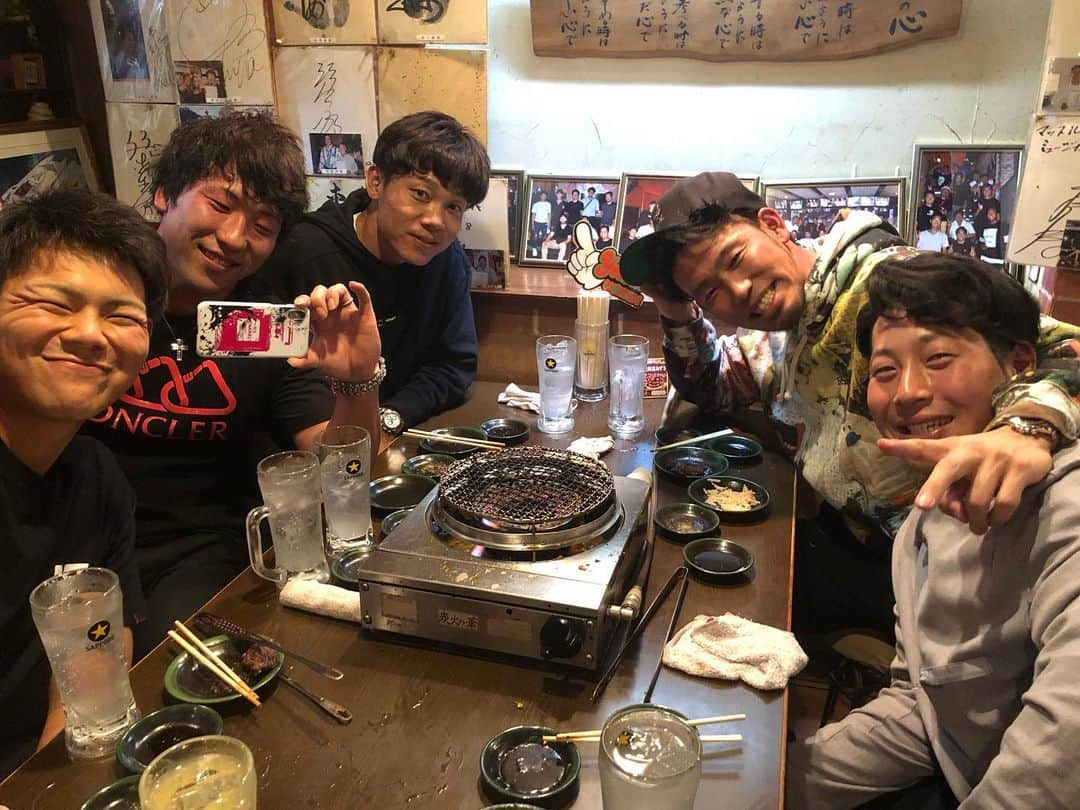 藤井淳志さんのインスタグラム写真 - (藤井淳志Instagram)「野手送別会！！！ みんなそれぞれ頑張っていこ〜な！ 酔っぱらうよね〜(((o(*ﾟ▽ﾟ*)o))) #藤井淳志#中日ドラゴンズ#送別会#それぞれ頑張ろ#１度でも同じユニフォーム着た奴は仲間や」11月26日 2時00分 - atsushi.fj4