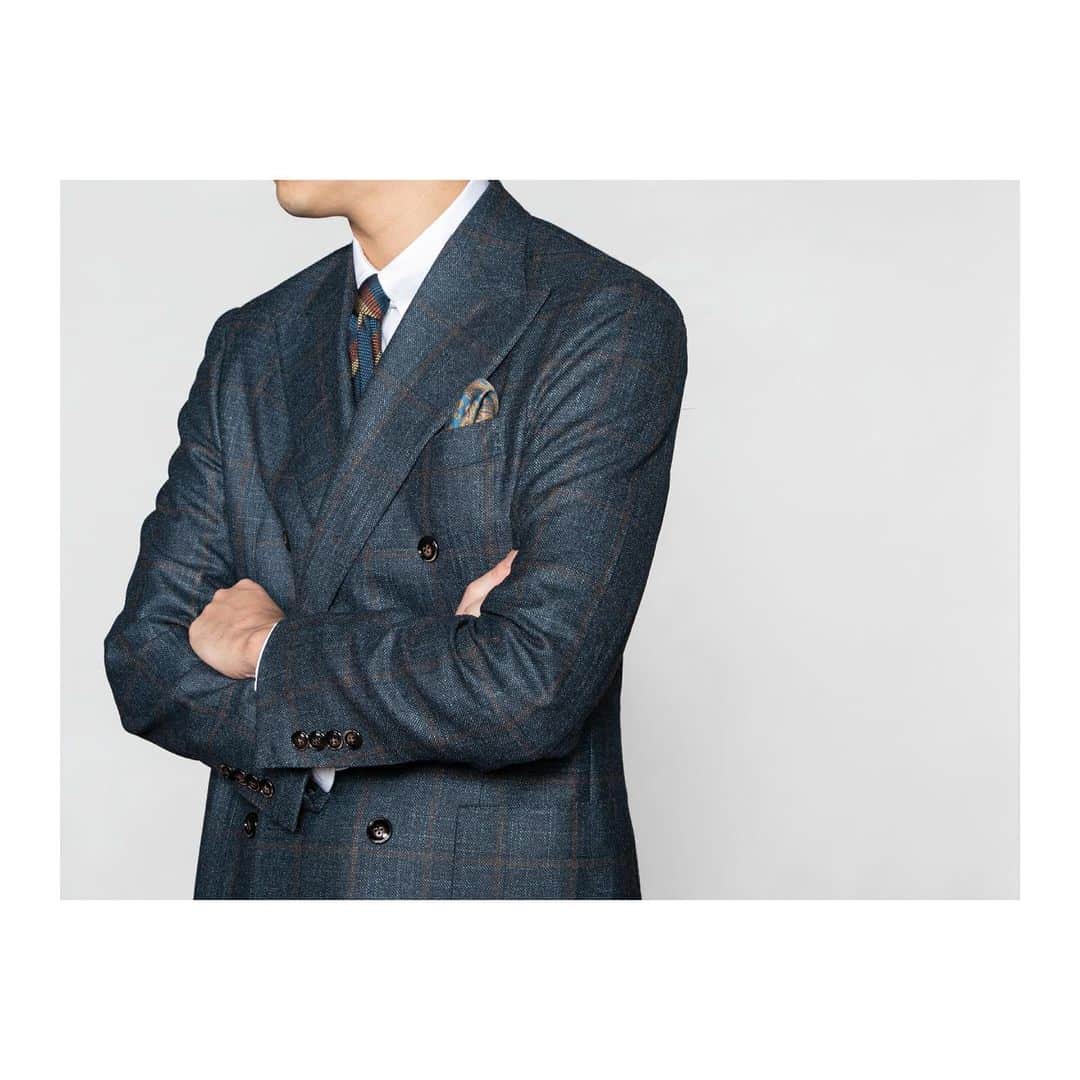 ストラスブルゴさんのインスタグラム写真 - (ストラスブルゴInstagram)「【Dressing Styles November 2019】﻿ ﻿ Jacket: #BARBA﻿ Shirt: #BARBA﻿ Tie: #SEVENFOLD﻿ Chief: #SEVENFOLD﻿ Pant: #ROTA﻿ Shoes: #EDWARDGREEN﻿ ﻿ @strasburgomens﻿ #strasburgo #strasburgomens #strasburgolife #winter #2019 #strasburgoquality #apparel #fashion #mensfashion #gentleman #selectshop #menswear #dressingstyles #ストラスブルゴ #ファッション #セレクトショップ #メンズファッション #ドレススタイル #秋冬 #2019秋冬」11月25日 17時18分 - strasburgo_mens_official