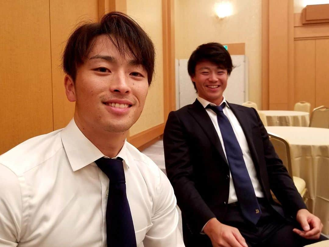 オリックス・バファローズさんのインスタグラム写真 - (オリックス・バファローズInstagram)「#福田周平 #山崎福也 #根本薫 #比屋根彰人 #太田椋 #稲富宏樹 #球団納会 #納会前のひととき #Bs2019 #buffaloes #baseball #ORIX #プロ野球」11月25日 17時24分 - orix_buffaloes