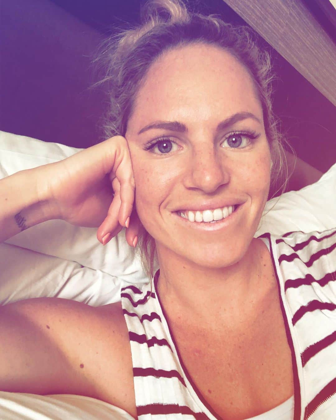 エミリー・シーボームのインスタグラム：「Time to jet back to Australia for some last few weeks of training before the finale in Vegas baby!  #london #internationalswimmingleague #isl #athlete #australia #vegas」